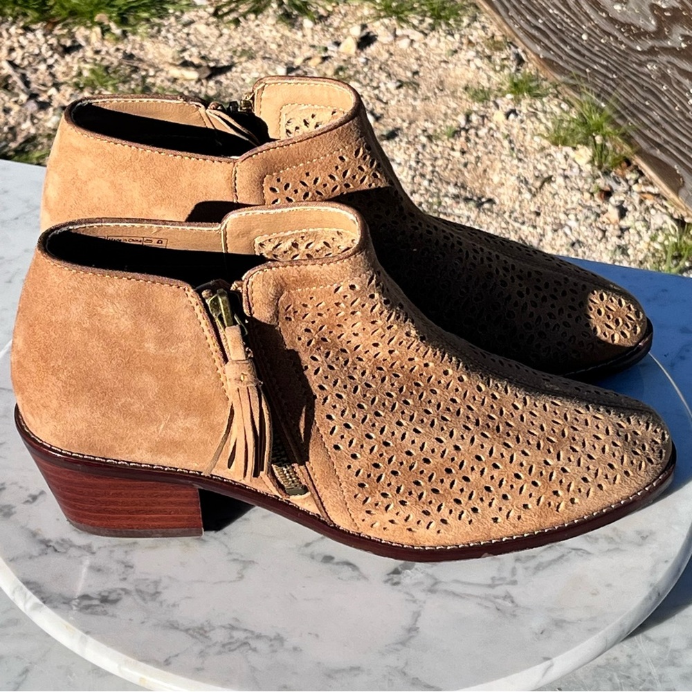 Vionic Daytona Ankle Boot Tan Leather Comfort Boot Perforated Top Women's 7.5